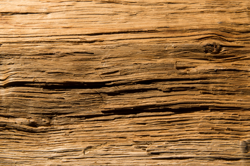 Holz altern lassen » So erzeugen Sie antike Oberflächen