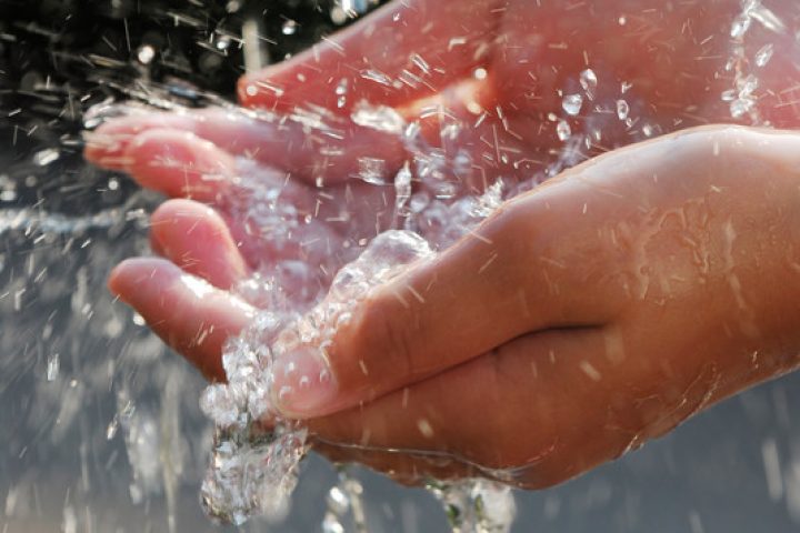 Was ist destilliertes Wasser? » Alles Wissenswerte