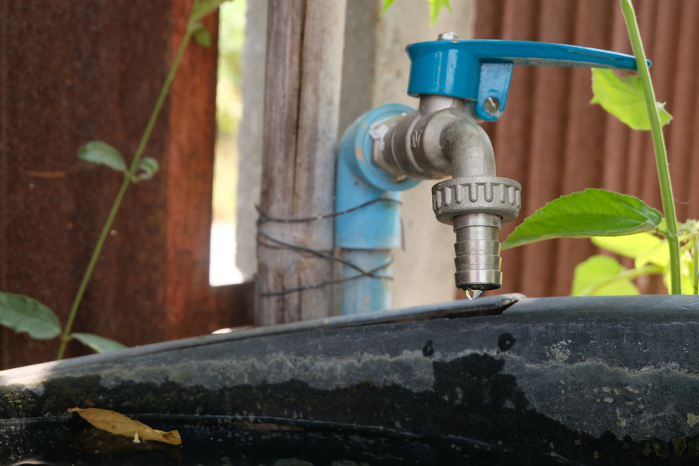 Die Dichtung vom Wasserhahn im Garten wechseln » So geht's