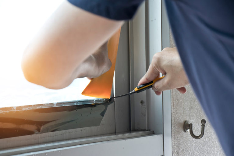 Fensterfolie entfernen » Anleitung in 3 Schritten