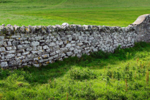 steinmauer-zaun