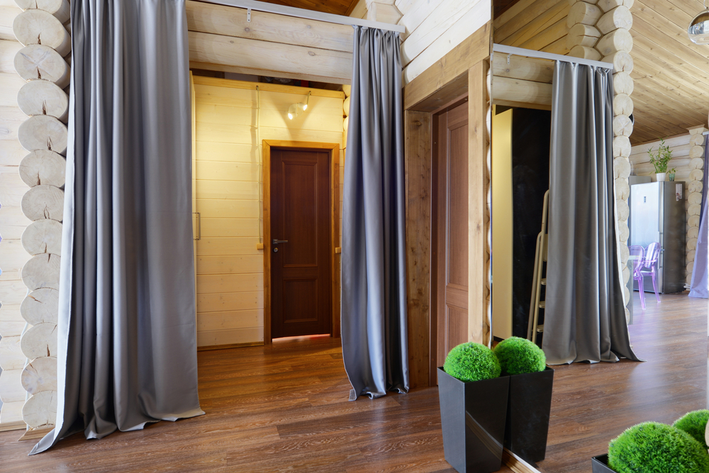 Vorhang statt Zimmertür » Wissenswertes zur günstigen Alternative